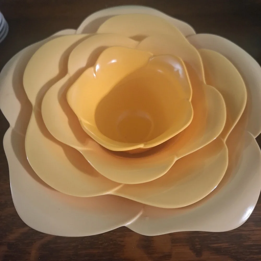 Zak! Designs Yellow Ombre Flower Melamine Nesting Bowls Serving Mixing Set Of 4